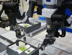 Industrielle Maschine in Schwarz-Weiß-Aufnahme.